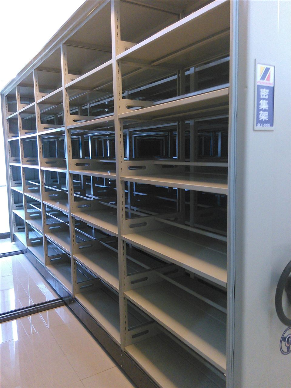 佛山特價(jià)手動(dòng)檔案密集柜-廣州匯漓貨架